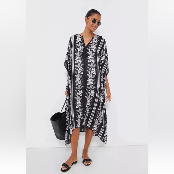 TUCKERNUCK Tnuck Beach Noir Bloom Caftan Dress Coverup - Picture 1 of 12